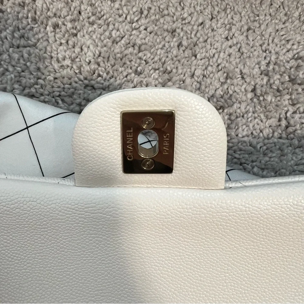 Chanel White Medium Classic Flap Bag - Picture 12 of 15